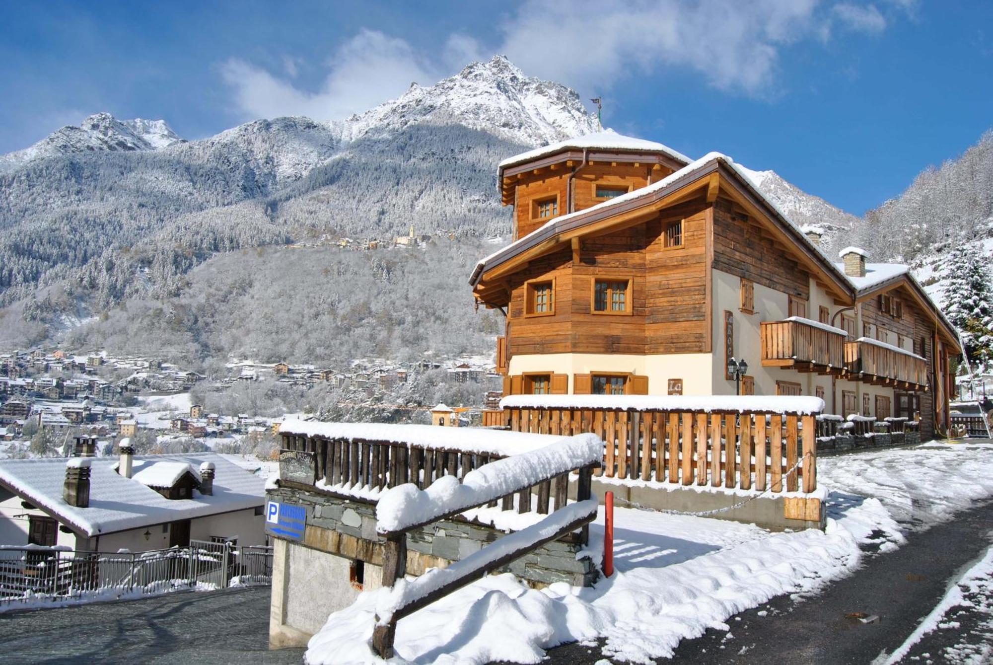 Casa Vacanza La Rocca كياسا إنْ فانمالينكو المظهر الخارجي الصورة